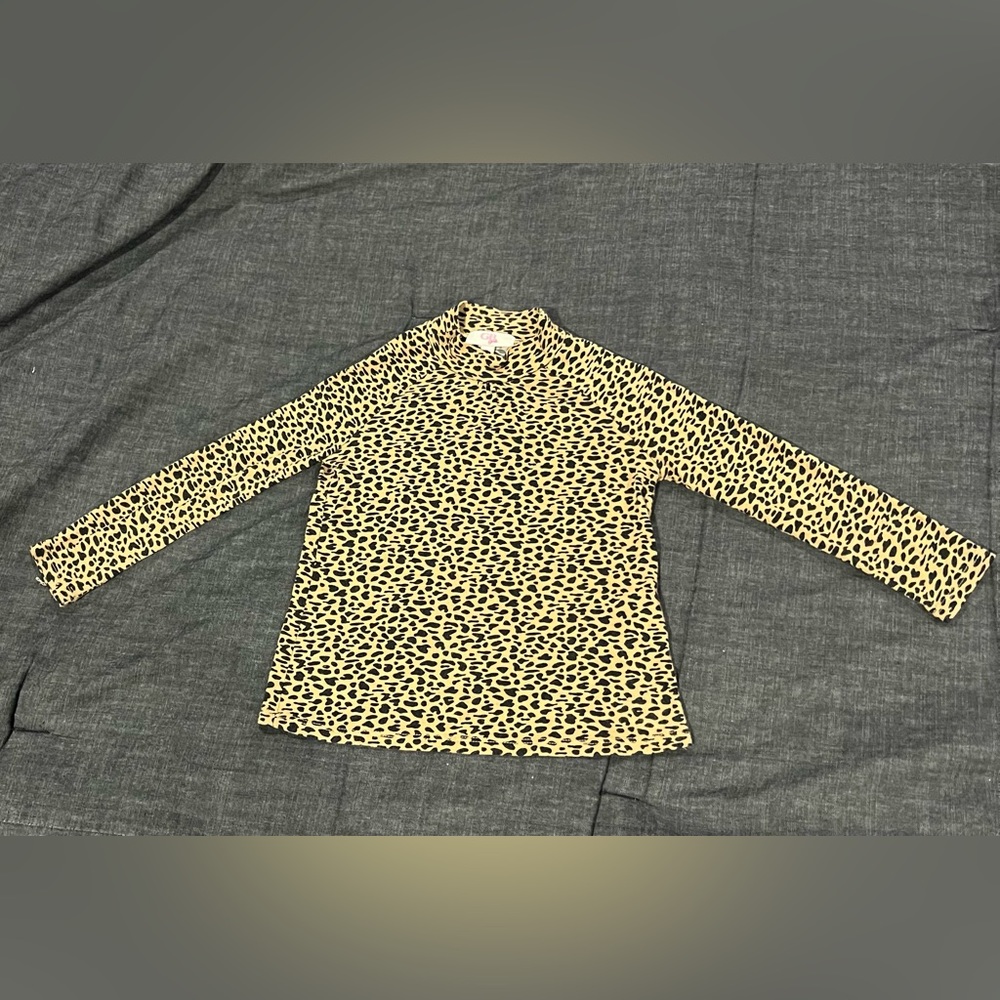 BG Girls leopard mock turtleneck. Great layering piece. Super soft. Sz5